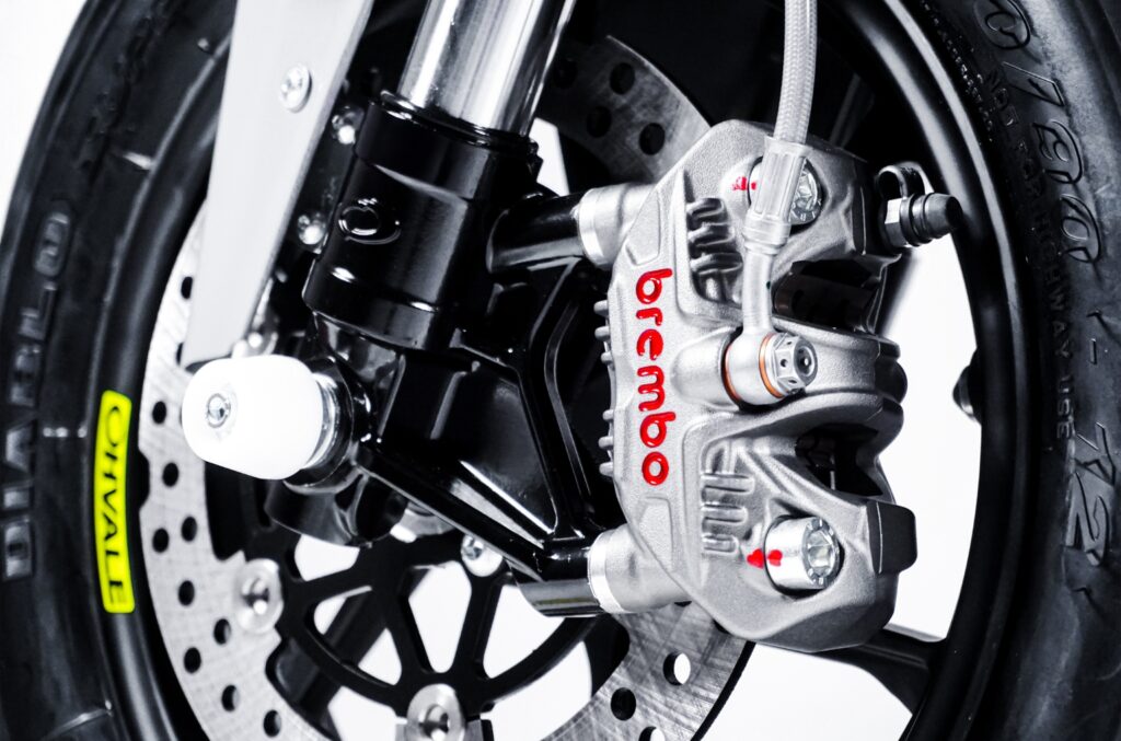 gp2-190-new-brembo.jpg